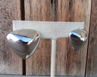 90s Simple Silver Tone Triangle Button Earrings | Business Casual Faceted Geo Geometric Earrings | Dimpled Minimal Earrings