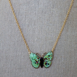 80s Gold Chain Necklace | Speckled Green Cloisonne Butterfly Necklace | Statement Jewelry | 70s Necklace