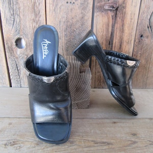 90s Minimalist Square Heel Black Open Toe Leather Mules | Southwest Western Concho Square Heel Sandals Slides | 7.5