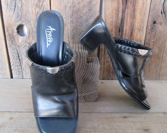 90s Minimalist Square Heel Black Open Toe Leather Mules | Southwest Western Concho Square Heel Sandals Slides | 7.5