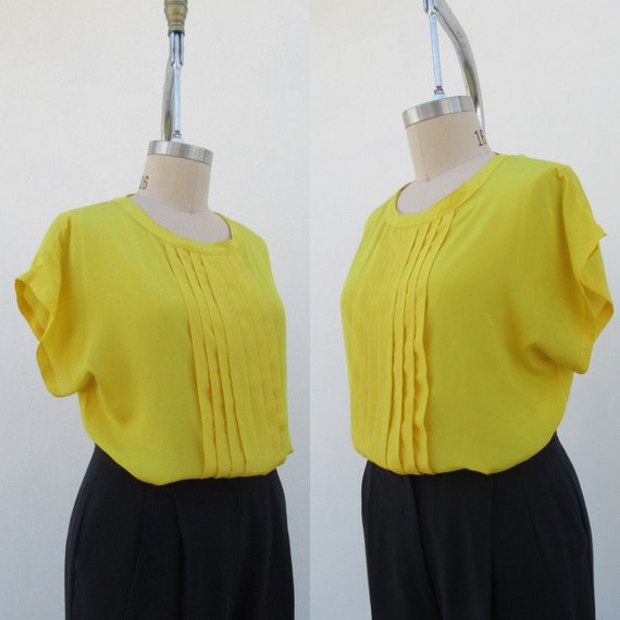 PLUS SIZE 80s Yellow Silky Pintuck Short Sleeve B… - image 2