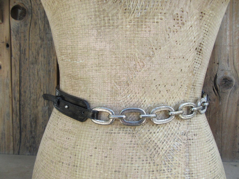 1990s Leather and Metal Ring Belt Leather and Metal Trouser Belt Size M Leather and Chain Waist Belt 32 to 34