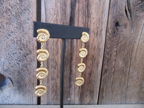 90s Earrings | Shell Dangle Duster Earrings | Nau… - image 3