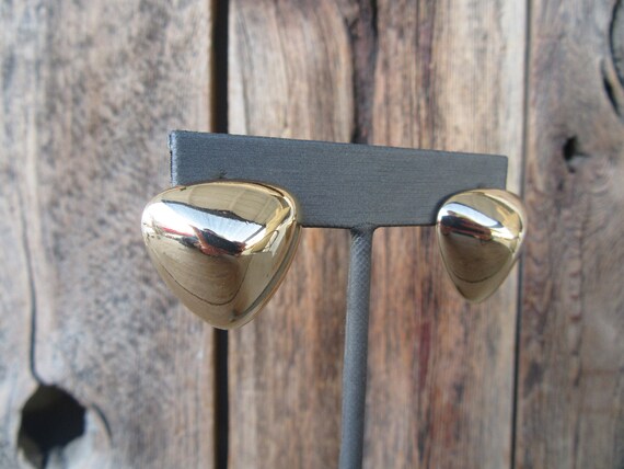90s Simple Gold Tone Triangle Button Earrings | B… - image 3