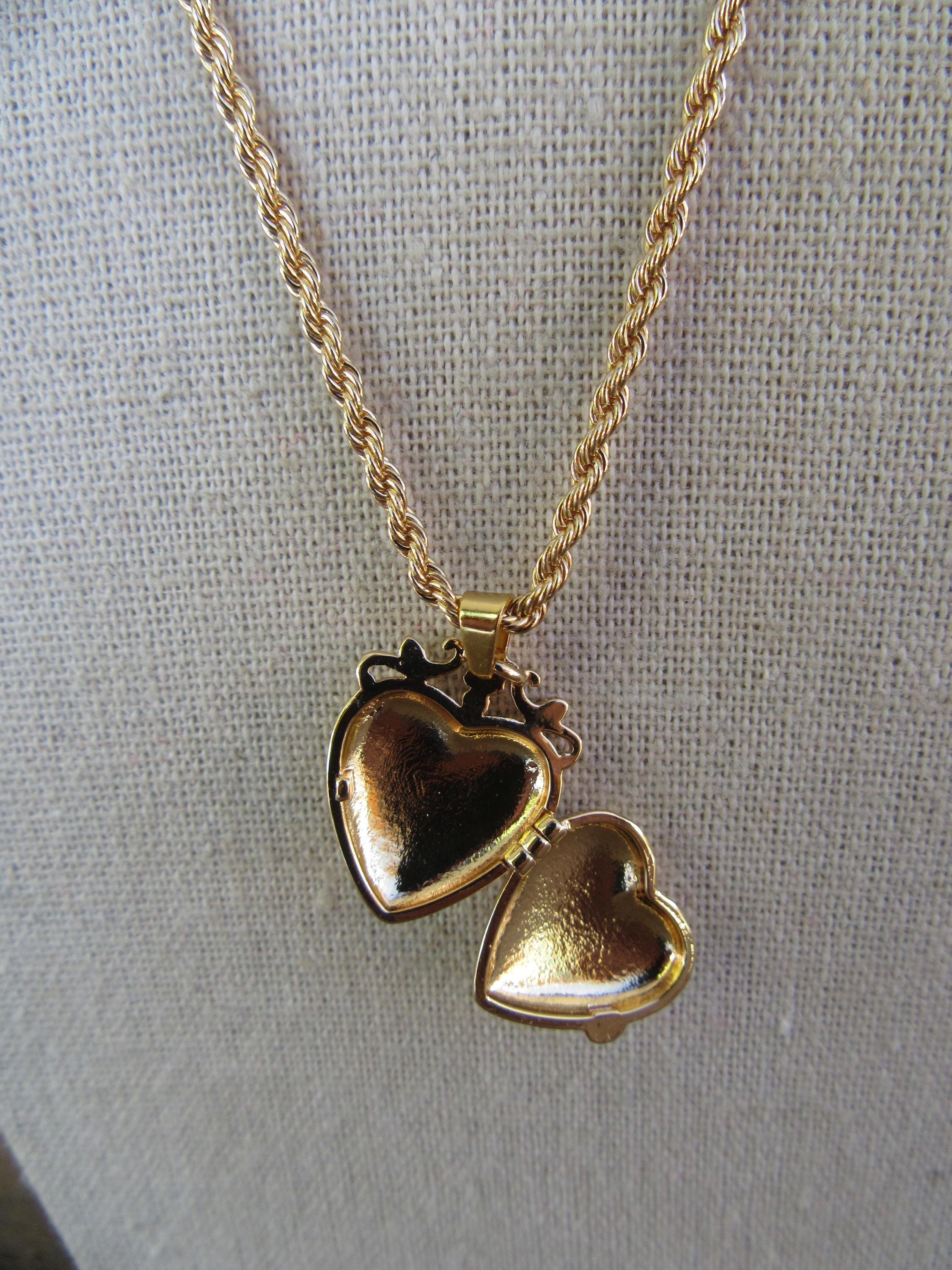 【VINTAGE HOLLYWOOD】Bumpy Heart Layered Necklace 80s 90s Chunky Gold Tone Puff Heart Locket Necklace | Etched