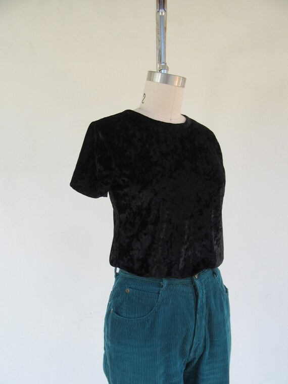 90s Simple Minimalist Black Keyhole Back Velvet T… - image 4