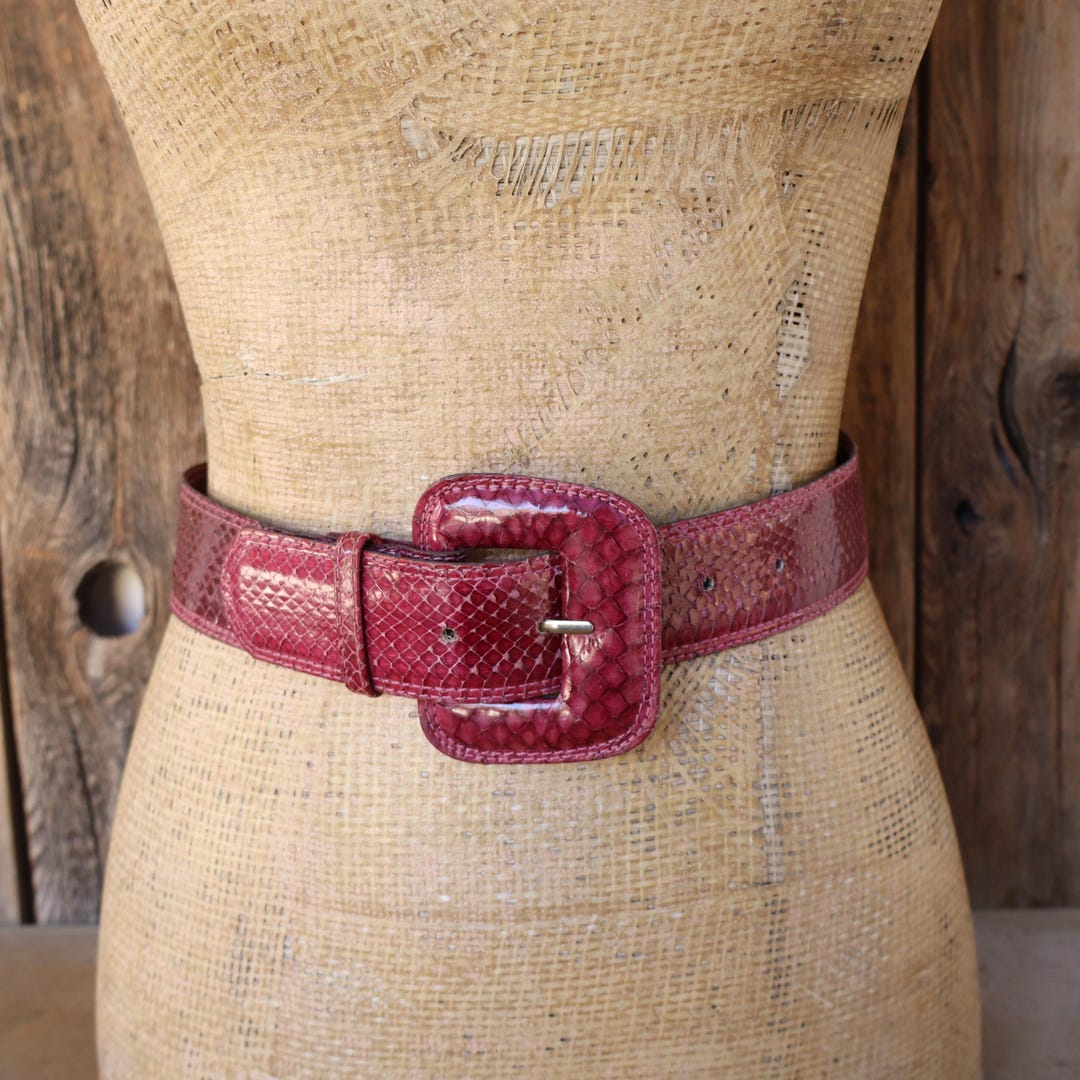 80s 90s Magenta Wide Snakeskin Belt | Snake Belt | Snakeskin  display picture 2