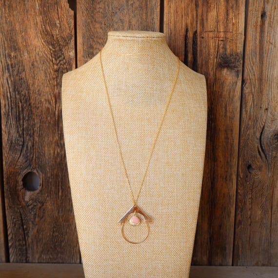 70s 80s Gold Charm Holder With Dangling Pink Shell and Faux Pearl