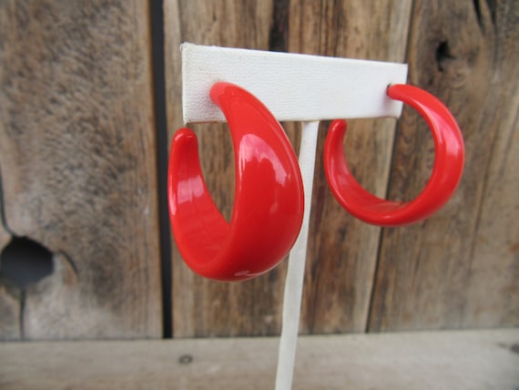 80s Fat Hoop Earrings | Chunky Shiny Lipstick Red… - image 2