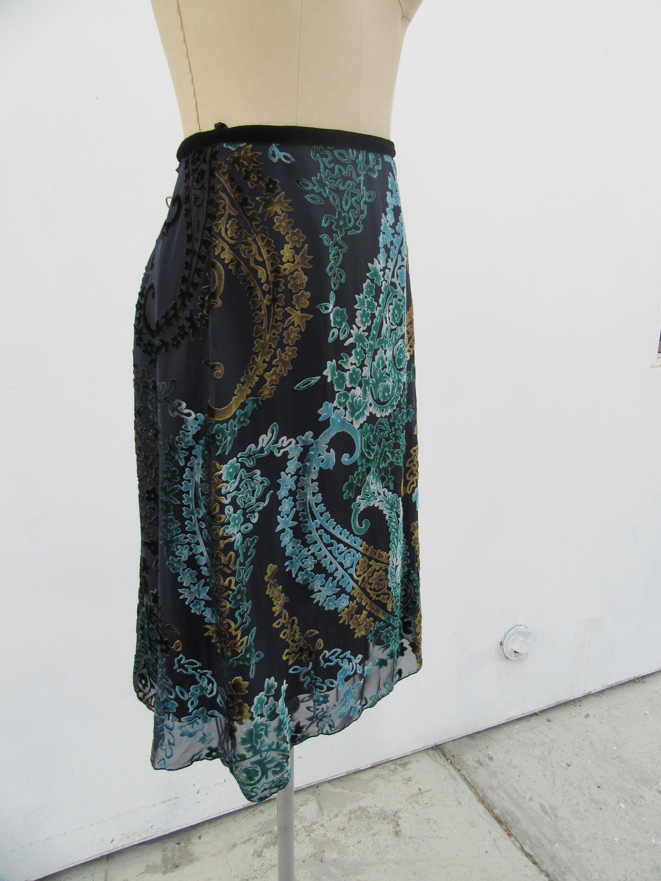 Black velvet burnout skirt 2025