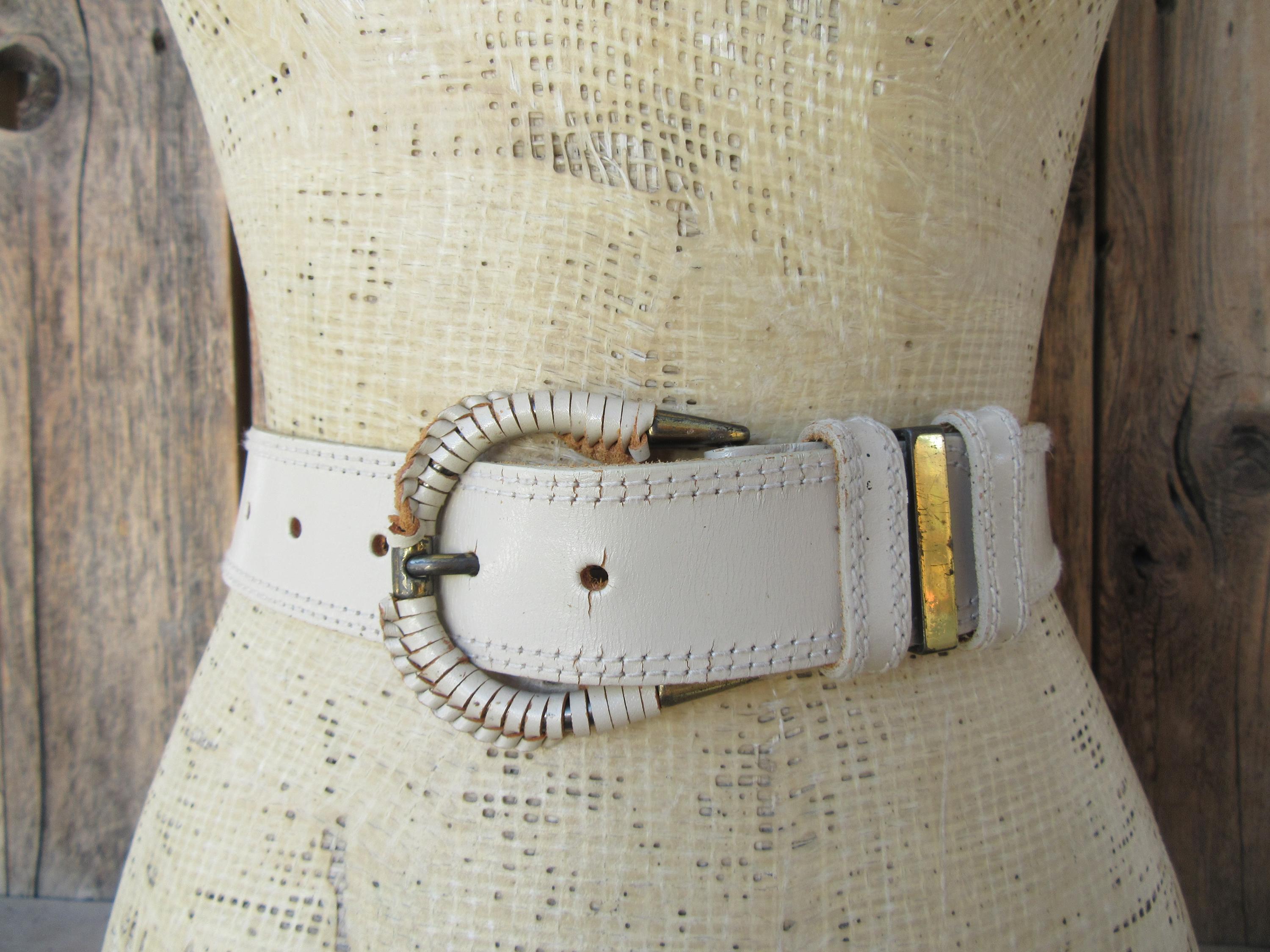 小物 90s used lether belt Vintage 90s / 2000s Woven Brown Leather Belt With a Silver