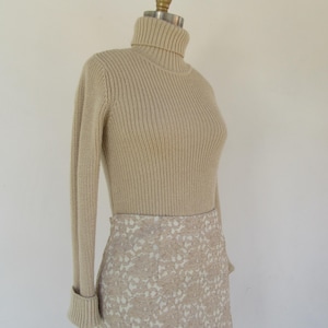 90er Jahre kurzer Rollkragenpullover aus Wolle | Pullover und Pullover | Gerippter Rollkragenpullover | S