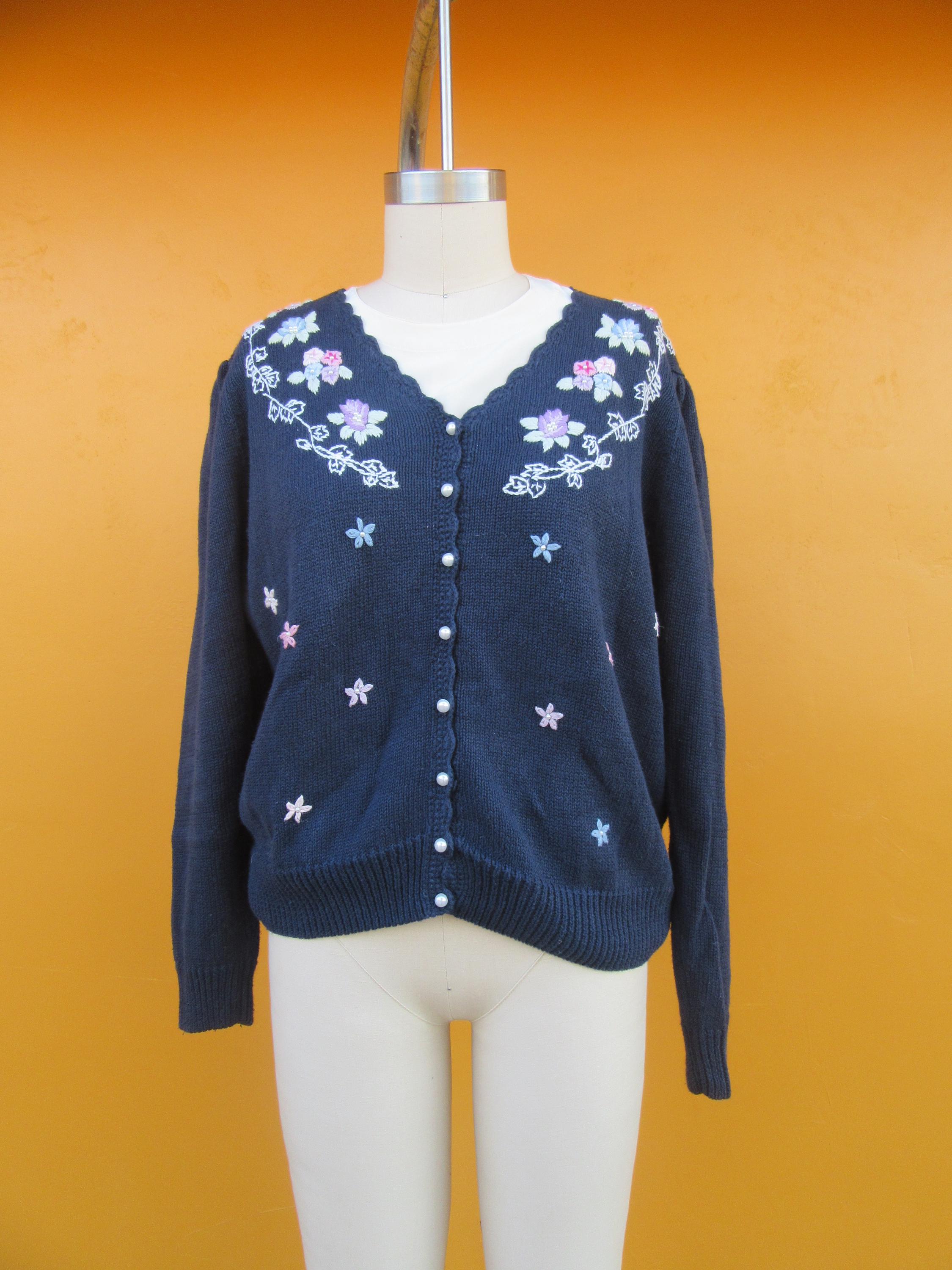 90s Pleated Shoulder Rosebud Crochet Cottagecore Cardigan | 80s