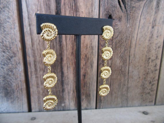 90s Earrings | Shell Dangle Duster Earrings | Nau… - image 6