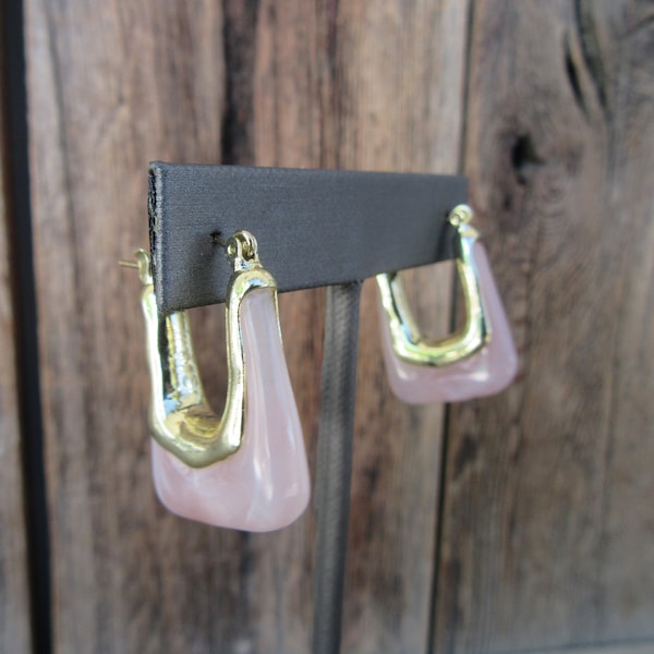 90s Chunky Beige Light Pink Ice Cube Hoop Earrings | Minimal Business Casual Earrings | Pink and Gold Earrings | Lucite Earrings