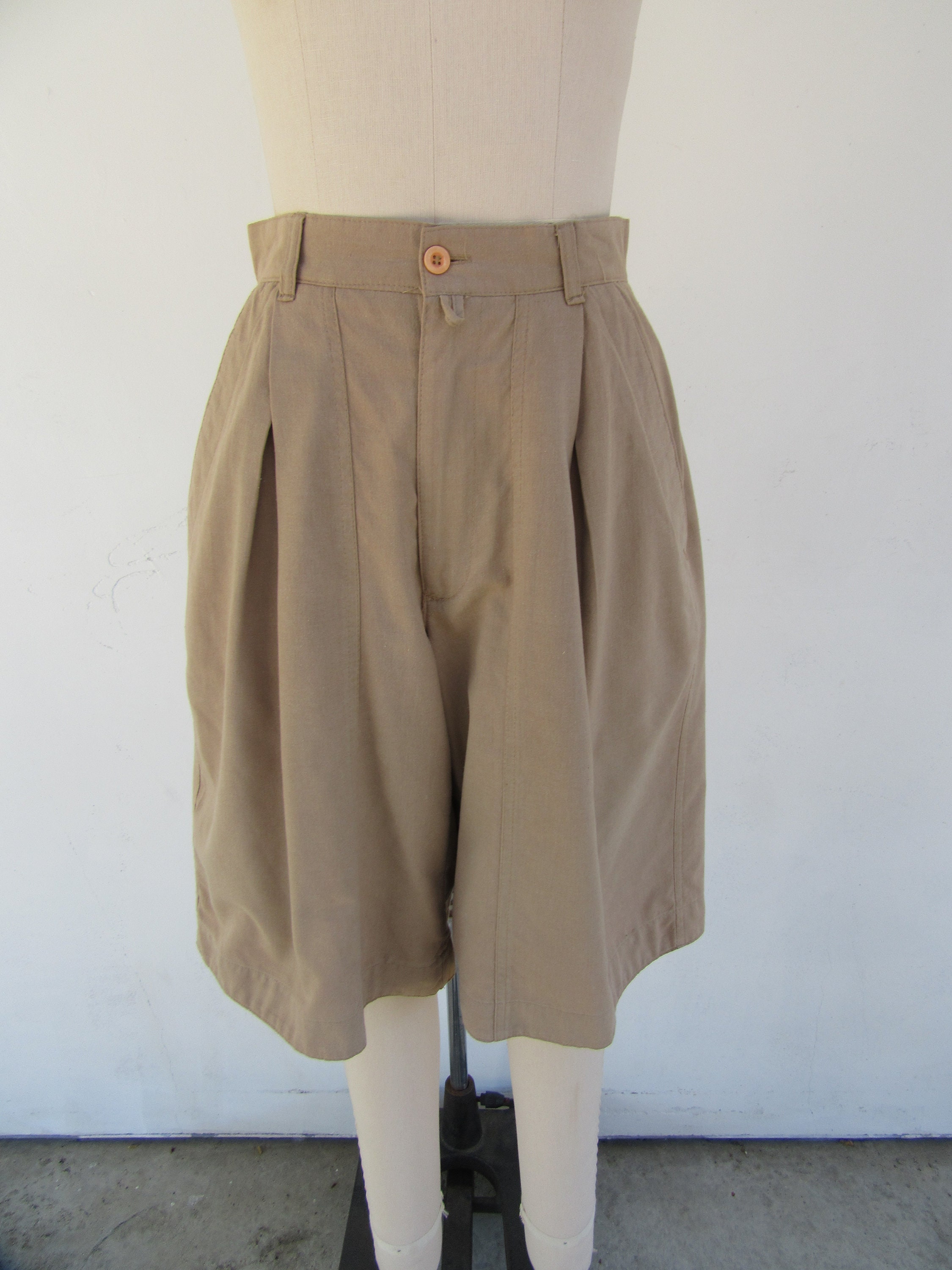 80s Khaki Pleated High Waist Longline Shorts | Minimal Capsule Wardrobe Shorts | High Rise Bermuda Shorts | 26 Waist