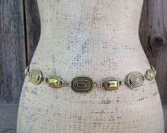 Vintage Gold Belt Faux Leather Woven in Chain Link Chainmail  display picture 1