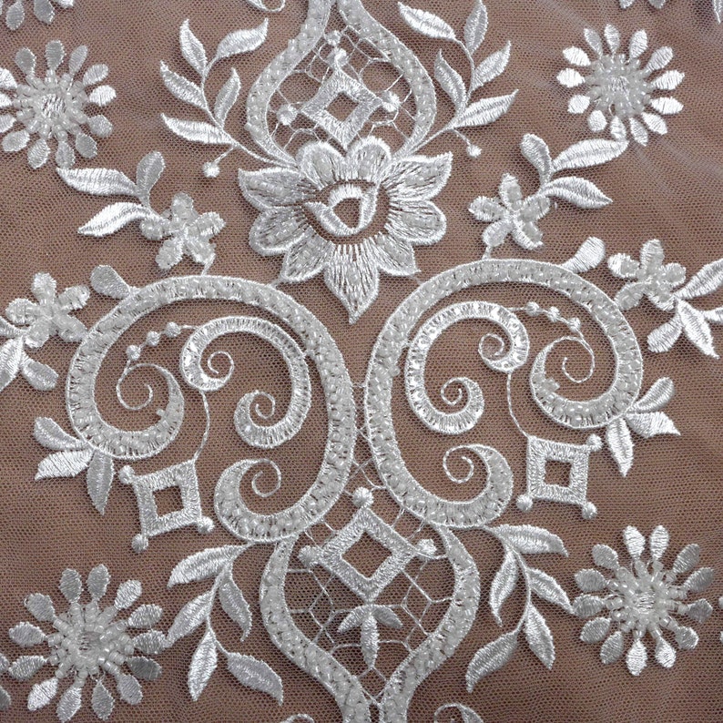 New fashion Graceful ivory beaded lace,pink ebroidery lace,ivor New fashion Graceful ivory beaded lace,pink ebroidery lace,ivor