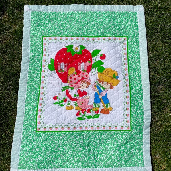 Vintage Strawberry Shortcake Quilted Throw Blanket/Crib Quilt