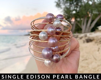 Custom Edison Pearl Bangle, Pearl Bangle Bracelet, Birthday Gift for Her, Bangle Bracelets for Women, Pink Pearl Bracelet,Bridal Shower Gift