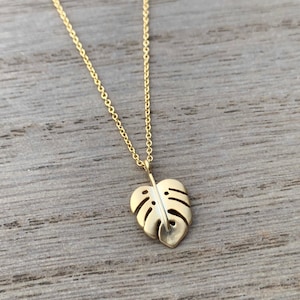 Dainty Monstera Leaf Necklace, Monstera Leaf Jewelry, Leaf Necklace, Gifts for Plant Lovers, Plant Jewelry, Plant Necklace, Gold Leaf