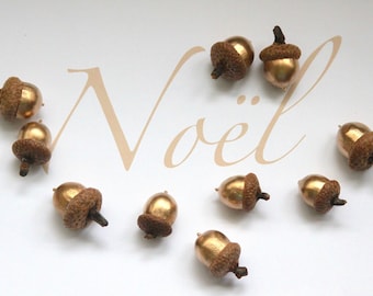 Christmas ornament, golden holidays decor, Christmas wooden, Gold Wedding, metallic ornaments, Painted acorns, Real acorns, Fall ornament