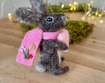 Needle felted animal - Felted bunny - Easter bunny - Woold handmade rabbit - Felt wool Easter Decor - Needle felted sculpture - Felt wool