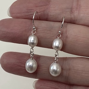 Sterling Silver Freshwater Pearl Drop Earrings.