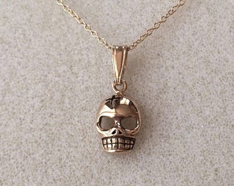 18ct Gold over Sterling Silver Gothic Skull Pendant Necklace.