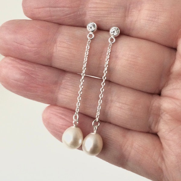 Sterling Silver Freshwater Pearl Long Chain Drop Earrings.