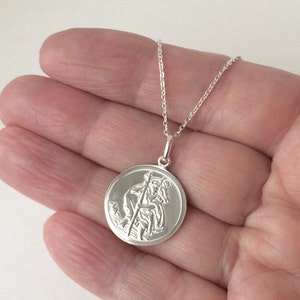 Sterling Silver St Christopher Pendant Necklace.