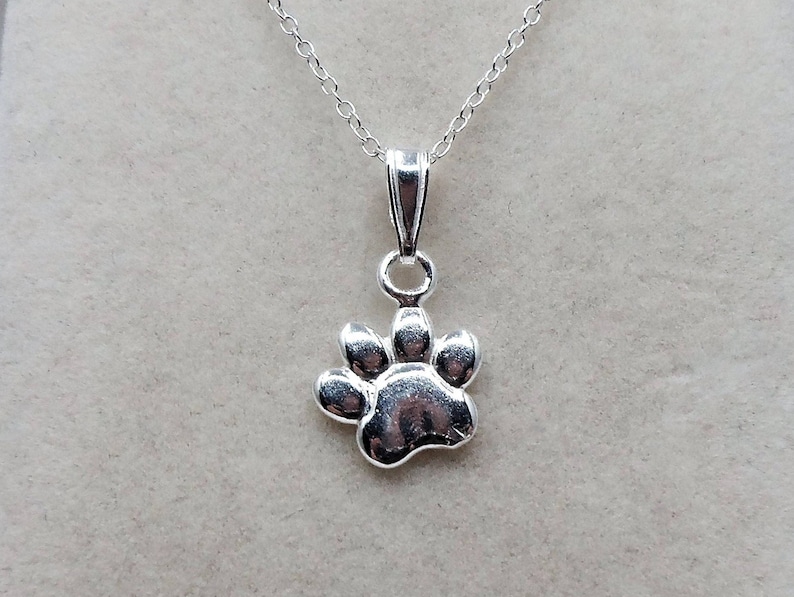 925 Sterling Silver Paw Print Charm Pendant & Chain Necklace. afbeelding 1
