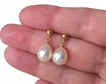 18ct Gold over Sterling Silver Freshwater Pearl Drop Stud Earrings.