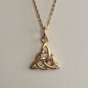 18ct Gold over Sterling Silver Trinity Knot Celtic Triangle Pendant Necklace.