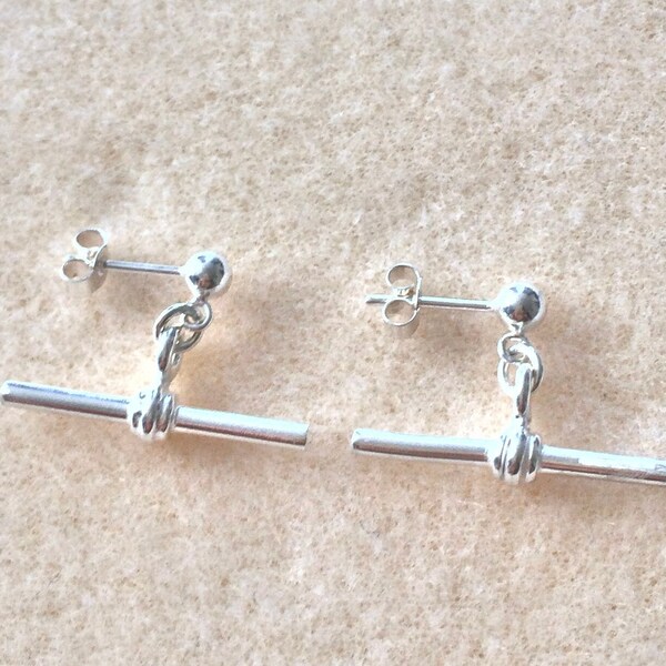 Sterling Silver T Bar Earrings.