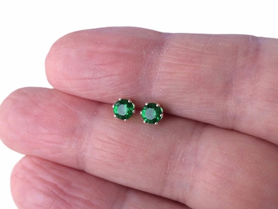 Sterling Silver 4mm Emerald Stud Earrings May UK