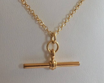 18ct Gold over Sterling Silver T Bar Pendant & Chain Necklace.