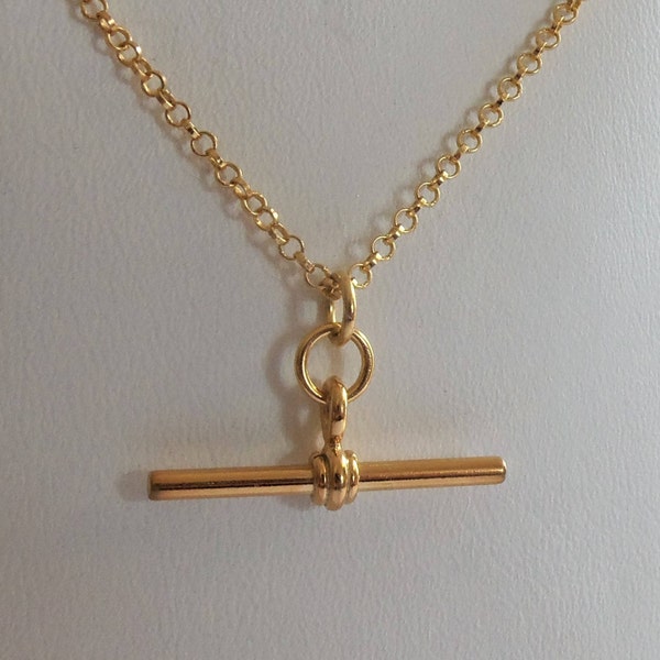 18ct Gold over Sterling Silver T Bar Pendant & Chain Necklace.