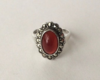 Vintage Solid Silver Oval Carnelian & Marcasite Ring Size K.