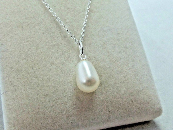 Sterling Silver Freshwater Pearl Pendant Necklace. | Etsy