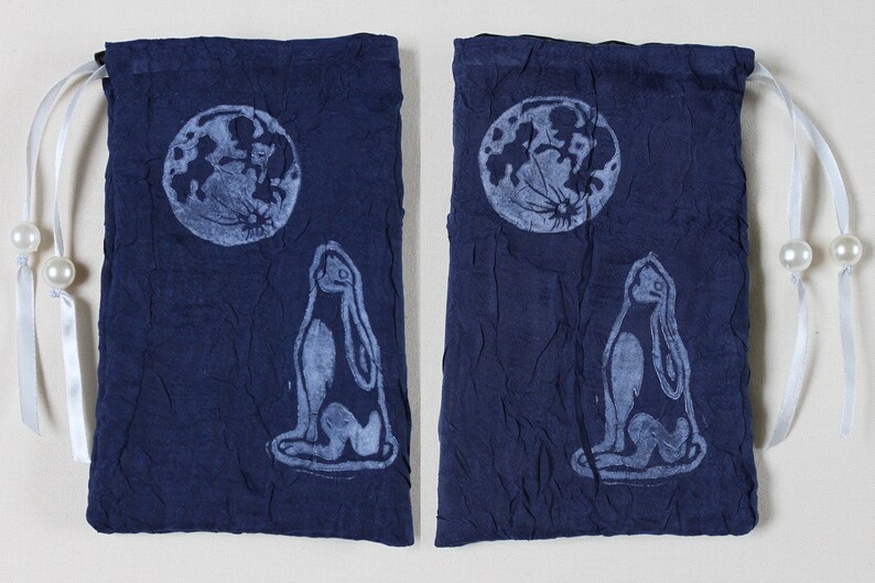 Moon Gazing Hare Pouch: Tarot Bag Celtic Britain D/&D DnD Dice Bag Moongazing Hare Wicca Full Moon Runes Bag Pagan Altar Tarot Pouch