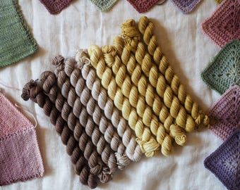 Caffèlatte 2.0 & Senape – Sock Gradient Duo – Hand-dyed Yarn Set (10 Mini Skeins)