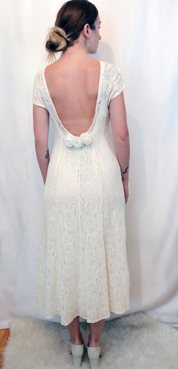 1970's Lace Backless Wedding Dress