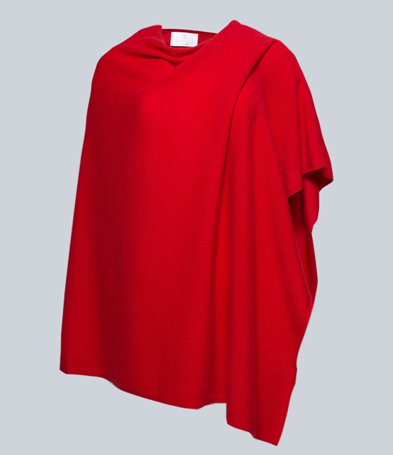 Anna Kristine 100/% Cashmere Scarlet Red Poncho Topper