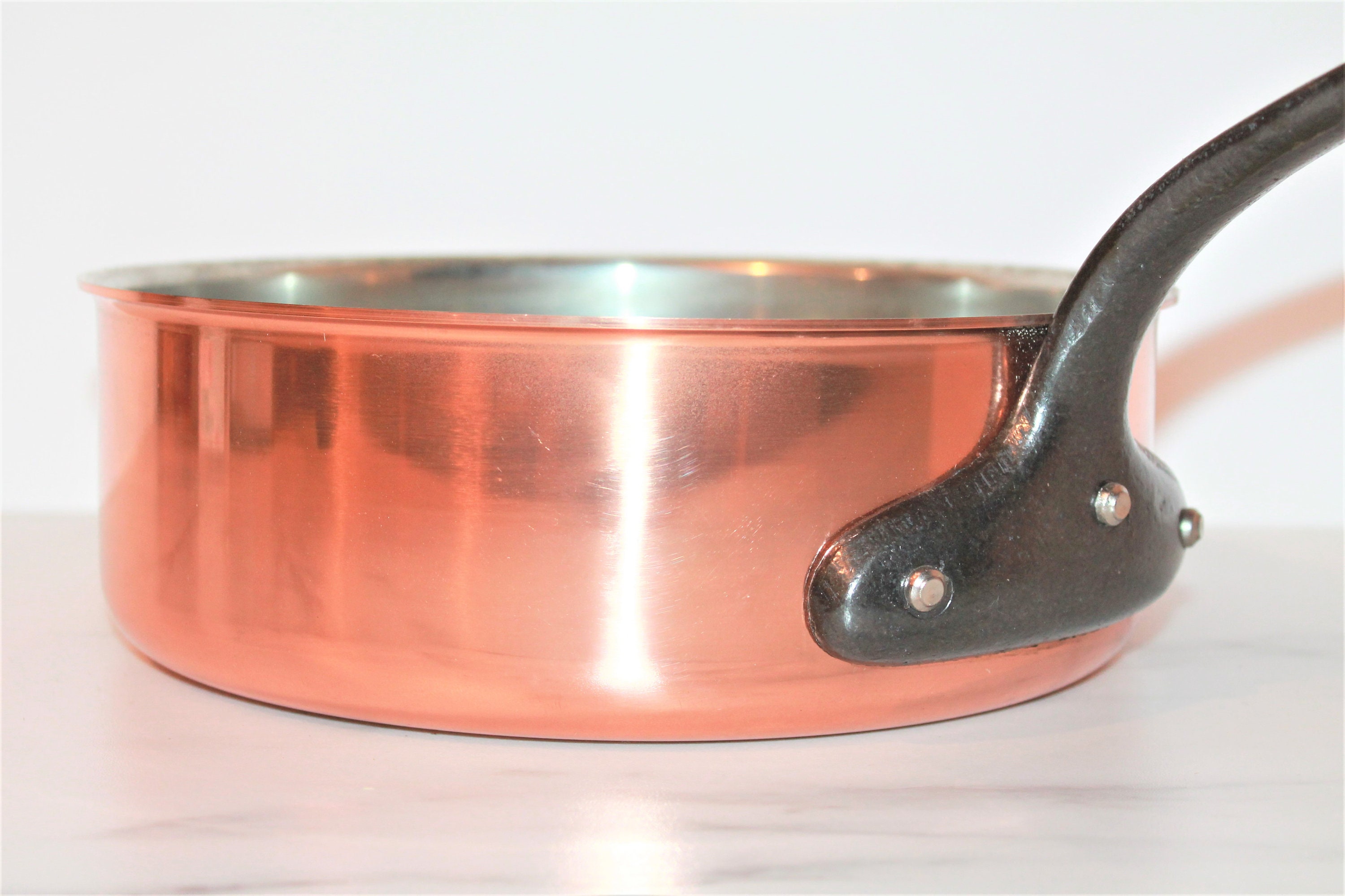 Matfer Bourgeat Copper Saute Pan Brazier - 9.5