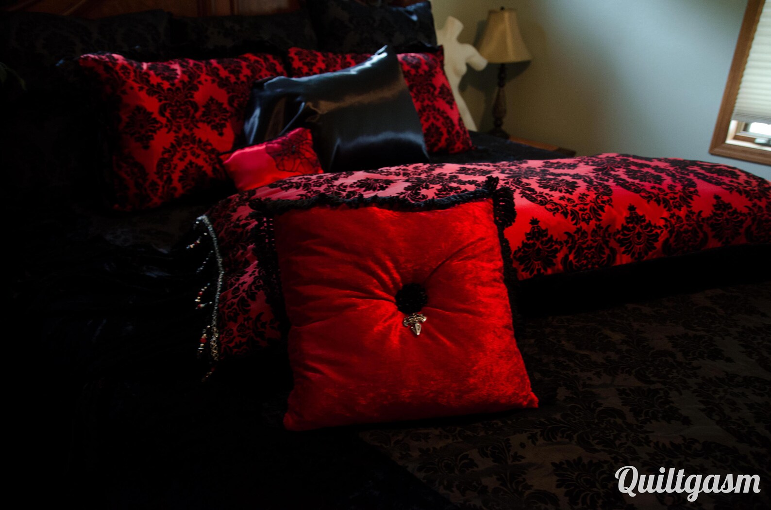 Gothic King Size 11-piece Velvet Bedding Black Taffeta Damask - Etsy