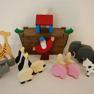 Hand carved and painted Noah&#39;s Ark
