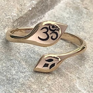 Lotus and Om Ring - Adjustable Bronze Ring - Yoga Om Ring - Lotus Ring - Adjustable Yoga Ring - Adjustable Lotus Ring - Adjustable Ring