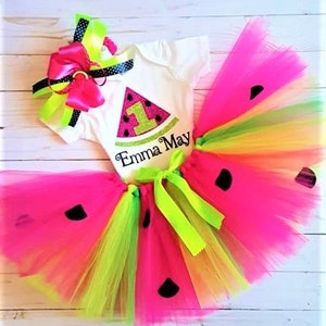 1st Birthday watermelon outfit/girls 1st birthday watermelon outfit/watermelon 1st birthday outfit/One in a melon outfit/custom birthday