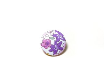 Purple floral fabric lapel pin, handmade buttonhole pin with flowers, fabric covered pin 22mm, mens suit accessories, gift ideas for him